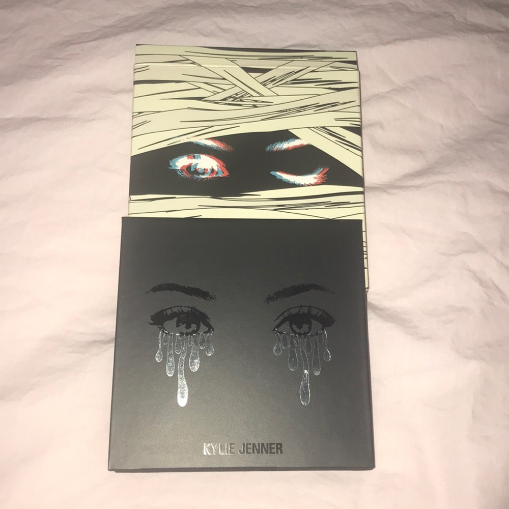 Kylie Jenner Halloween palette